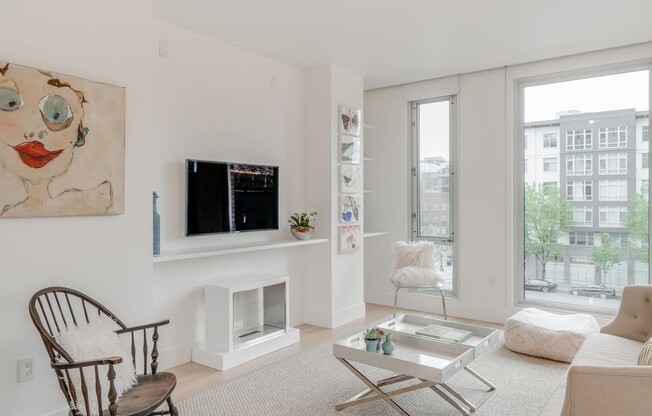 MOVE IN SPECIAL: $500 OFF! Stunning Condo in the Pearl District - Floor to Ceiling Windows