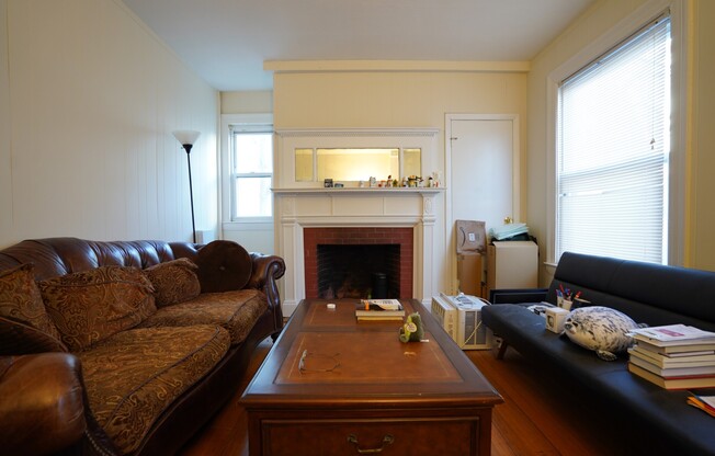 1 ASHFORD CT