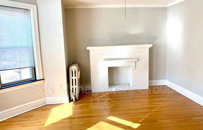 4899 N. Hermitage