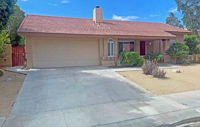 Three Bedroom Home in the Panorama Neighborhood of Cathedral City