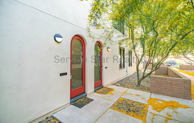 620 N 4 AVE