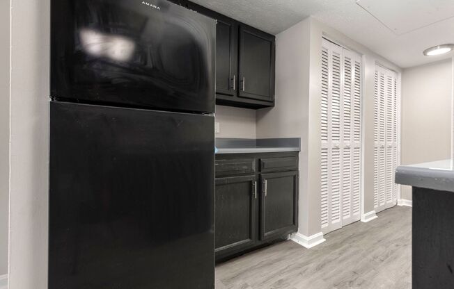 2 beds, 2 baths, $895, Unit 328