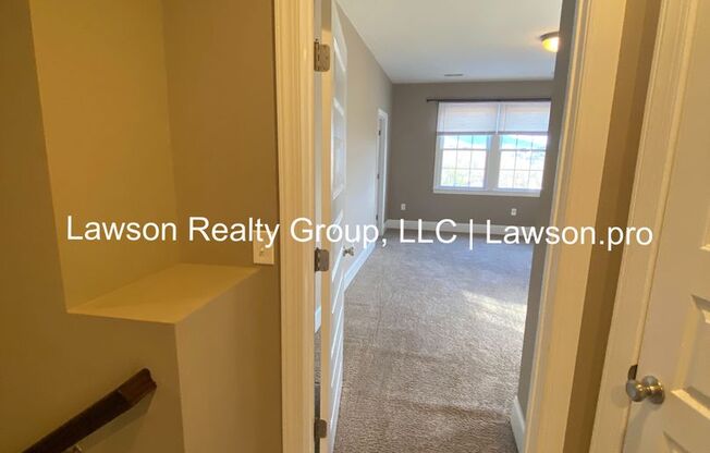 3 beds, 2.5 baths, $2,495