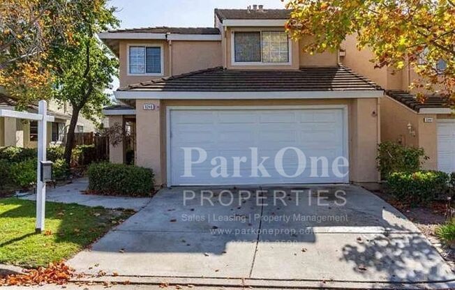 Nicely Updated Townhouse in Concord Availble Now!