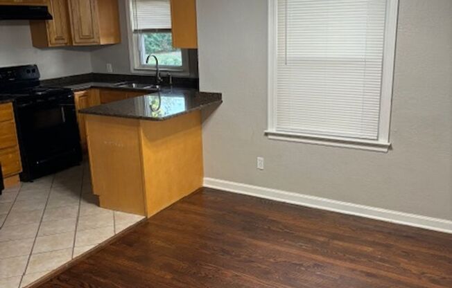 2 beds, 1 bath, $1,175