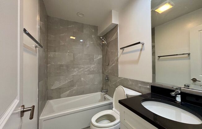 1 bed, 1 bath, 650 sqft, $1,600, Unit 6954-302