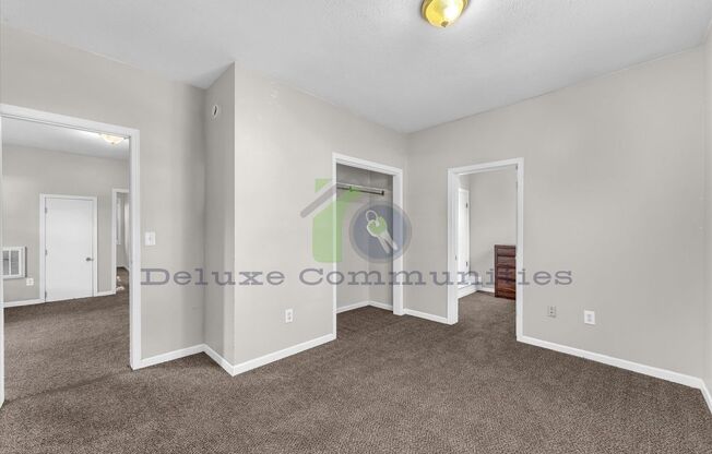 3 beds, 1 bath, 900 sqft, $1,350