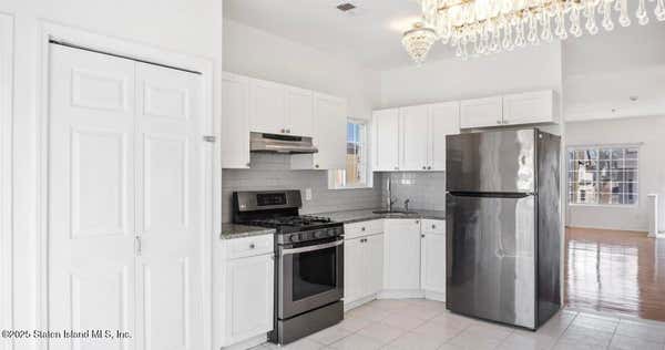 10 NOAH CT