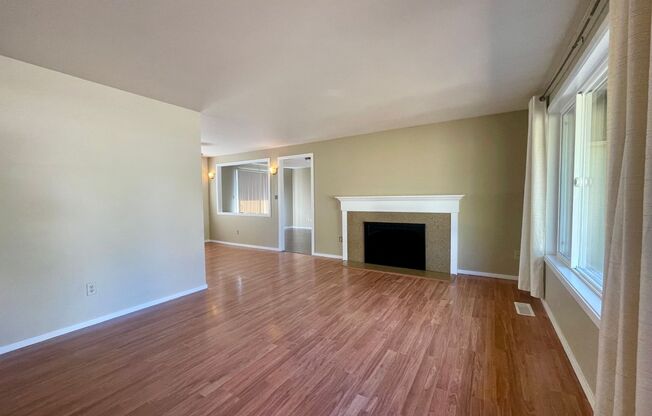 Lynnwood 3 bedroom 1.75 bath home with garage and fenced yard! $2750 per month