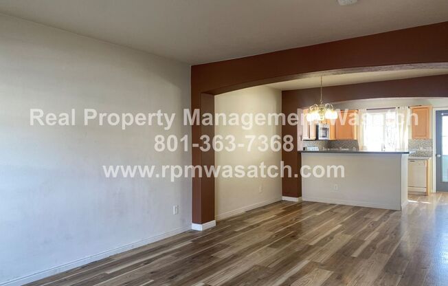Come See This Beautiful 2 Bedroom 2.5 Bathroom in Draper!