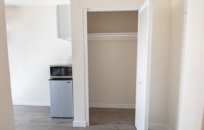 Studio, 1 bath, 126 sqft, $1,695, Unit 212