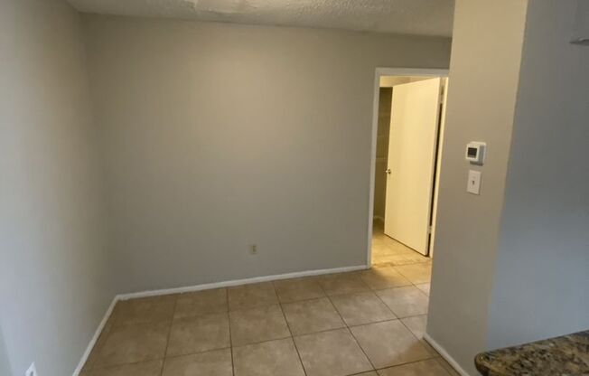 1 bedroom 1 bath washer and dryer include