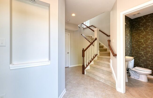 Luxury 4bd 2.5bth Garage Townhome for Rent in Owings Mills!