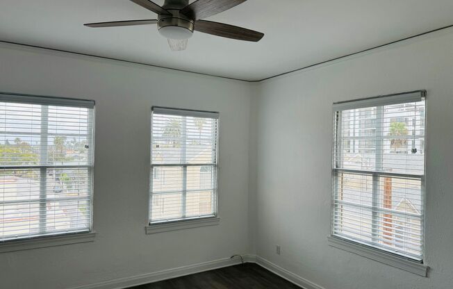 Studio, 1 bath, 420 sqft, $1,635, Unit 410