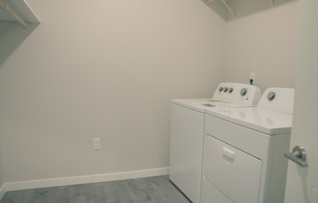 3 beds, 2 baths, 2,000 sqft, $3,399