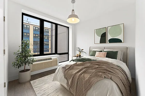 24 STARR ST