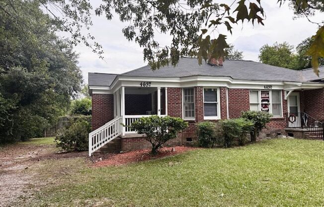 Duplex near Ft. Jackson Blvd.