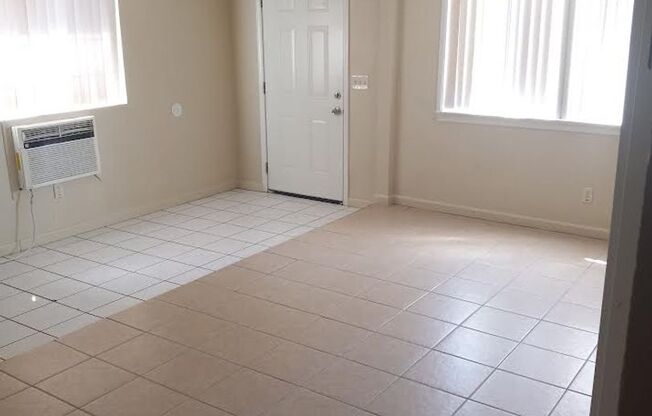 2 beds, 1 bath, $1,000