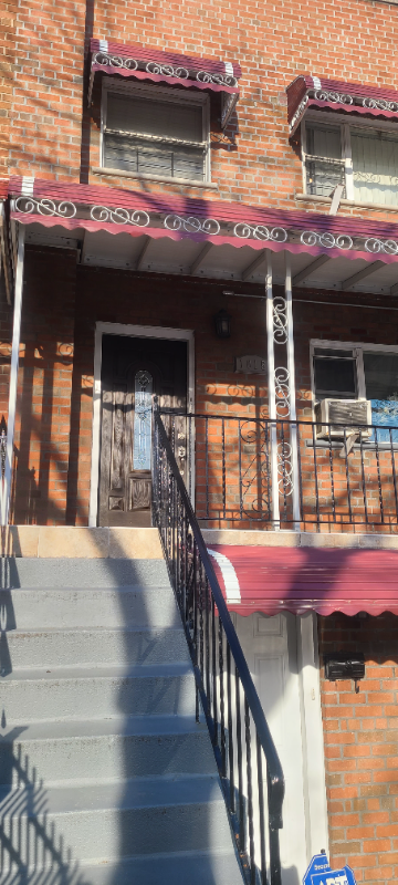 1015 E 223 ST