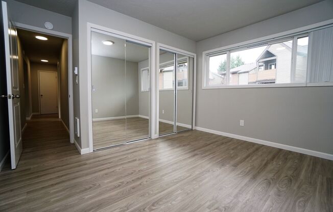 2 beds, 1 bath, 1,000 sqft, $1,975, Unit 64-14