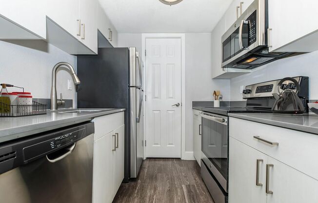 2 beds, 2 baths, 818 sqft, $1,650, Unit 908