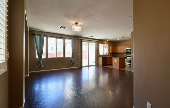 Beautiful 2-story Home in Providence!