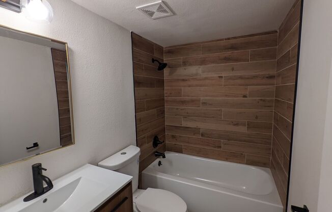 2 beds, 1.5 baths, 900 sqft, $1,250, Unit 25