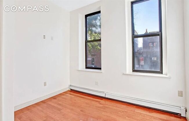 323 7 ST