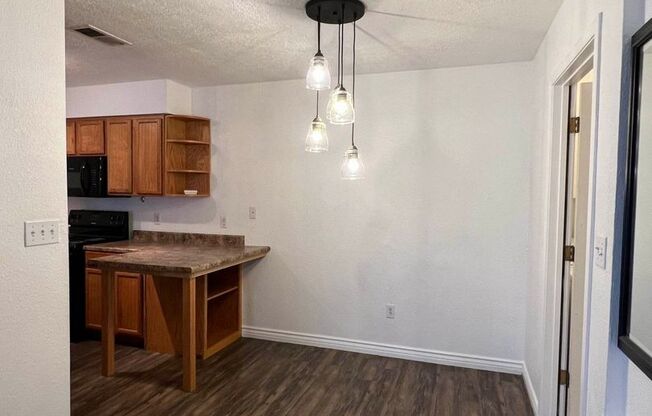 2 beds, 2 baths, $1,725, Unit UNIT 4702