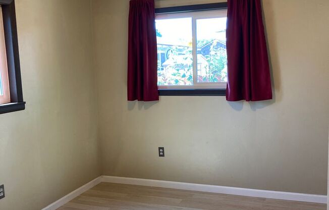 2 beds, 1 bath, $1,650