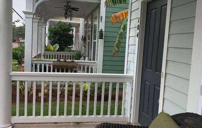 2 Story Home in White Gables!