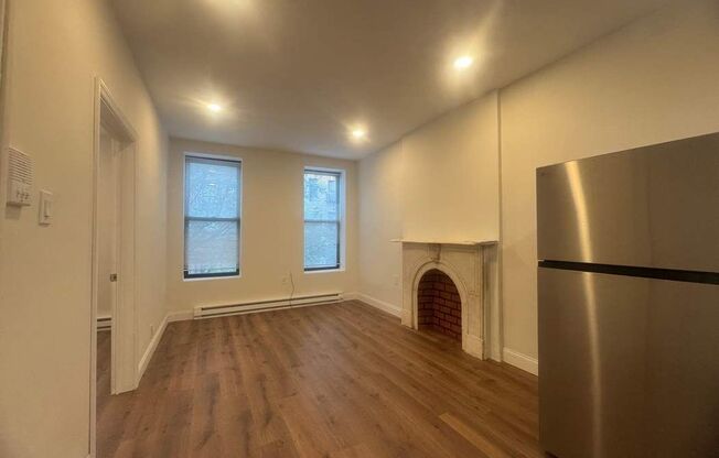 30 E 127 ST