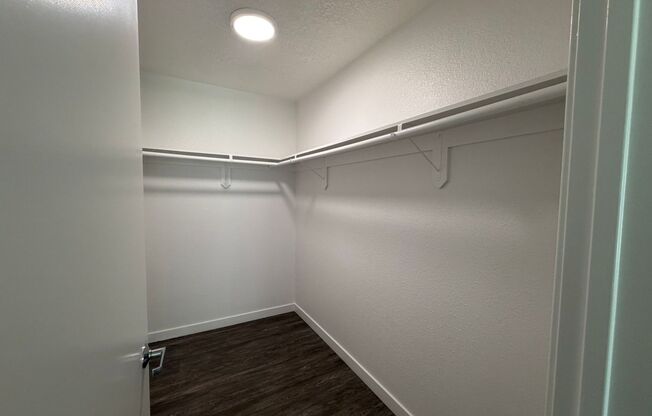 1 bed, 1 bath, 635 sqft, $2,195, Unit J102