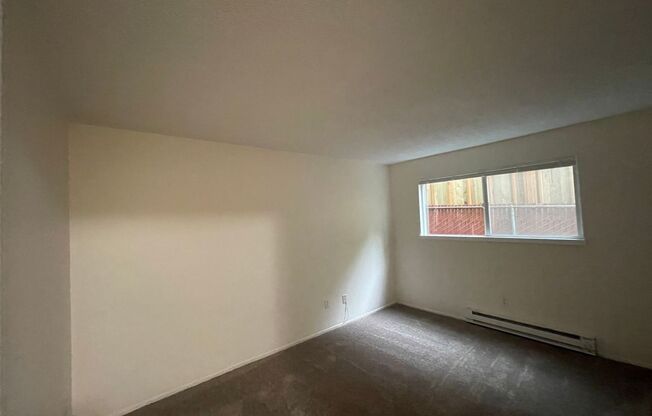 2 beds, 1 bath, 950 sqft, $1,395, Unit 6