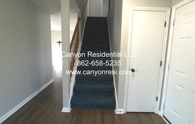 Fantastic 3BR 3BA home in Great Location!