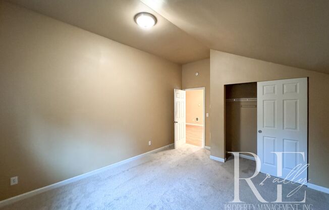 2 beds, 1 bath, $1,700, Unit Unit A