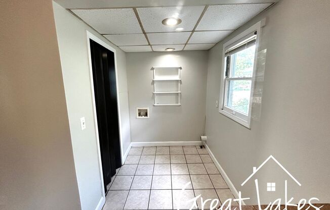 2 beds, 1 bath, $1,050