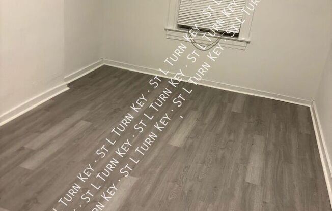 4005 S Grand