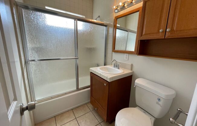 2 beds, 2 baths, $2,895, Unit 21-01