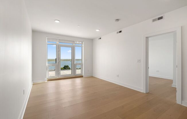 1 bed, 1 bath, 646 sqft, $2,975, Unit PH506