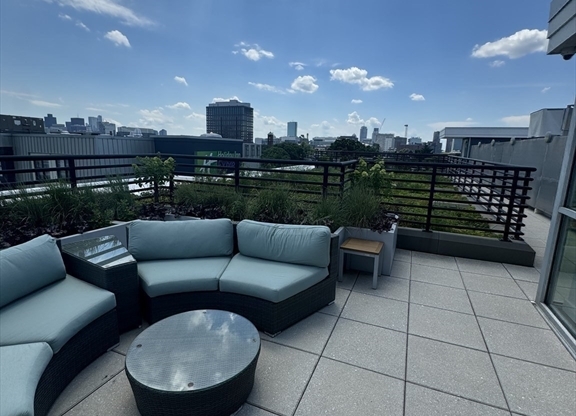 2 beds, 1.5 baths, 1,125 sqft, $4,100, Unit 101