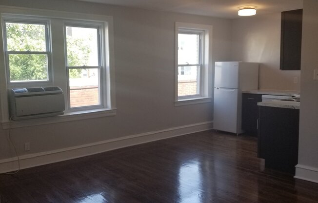 Studio, 1 bath, 330 sqft, $1,035, Unit 3G