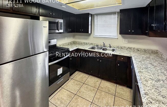 3 beds, 2 baths, $1,699