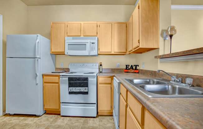 Welcome to Memorial Creek Apartment Homes
