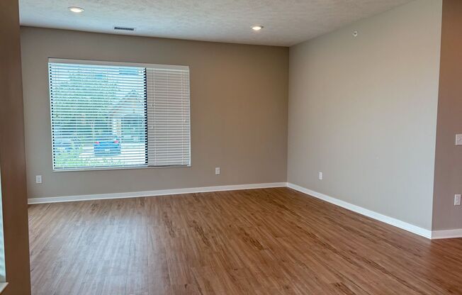 2 beds, 2 baths, 1,464 sqft, $2,279, Unit 316