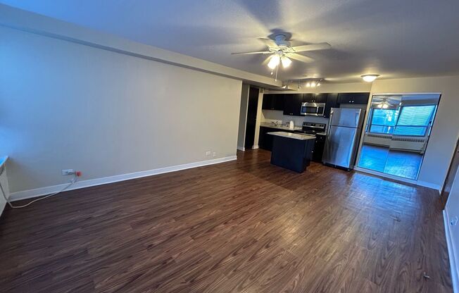 1 bed, 1 bath, 700 sqft, $2,000, Unit 418-0308