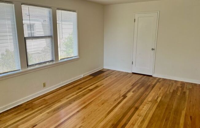 YUNG DUPLEX