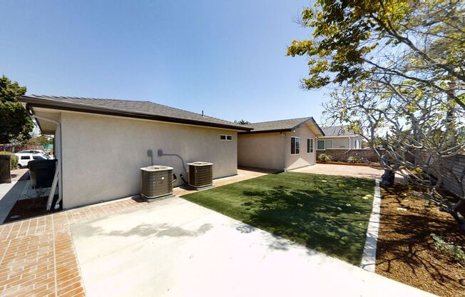 4 beds, 2 baths, $7,000, Unit 5062 55th St.