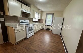 3 beds, 2 baths, $1,250