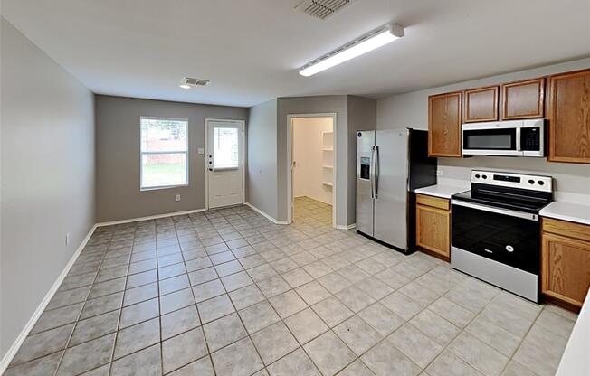 1128 Maplewood Lane